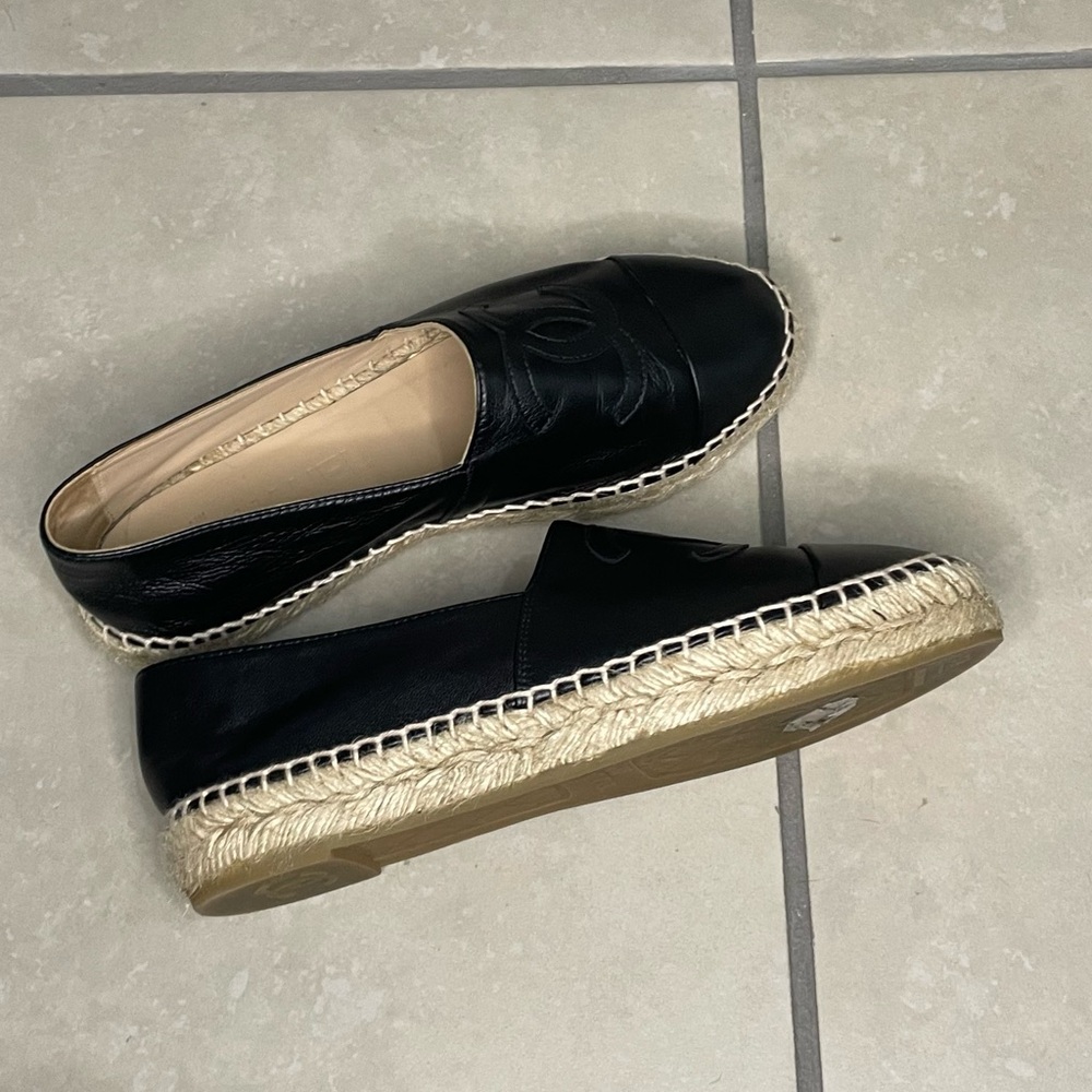 Chanel Black Leather Espadrilles Size 37 G29762 - Picture 8 of 16